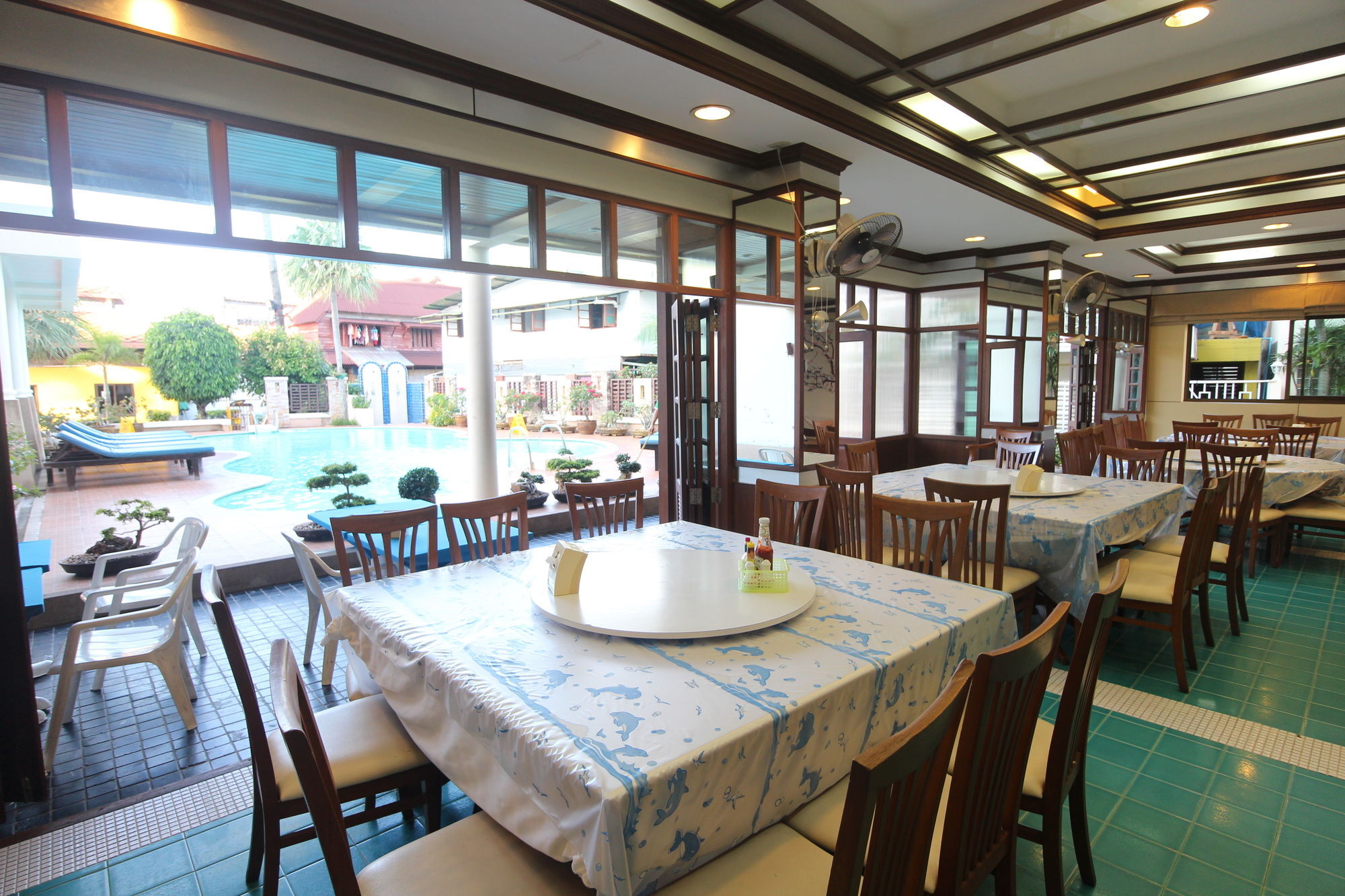 Phi Phi Hotel Exterior foto
